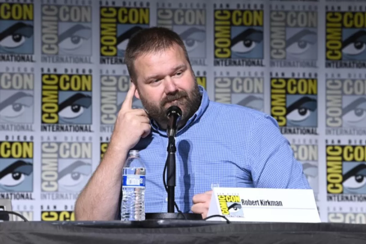 Robert Kirkman descarta por ahora un gran crossover de The Walking Dead al estilo Marvel