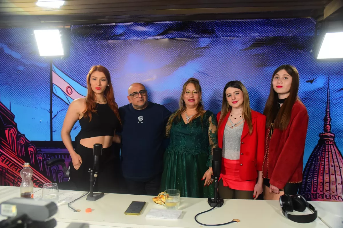 VIDEO | Dani Bredeston deslumbró en NOVA Stream junto a sus jóvenes modelos y reflexionó sobre la moda actual