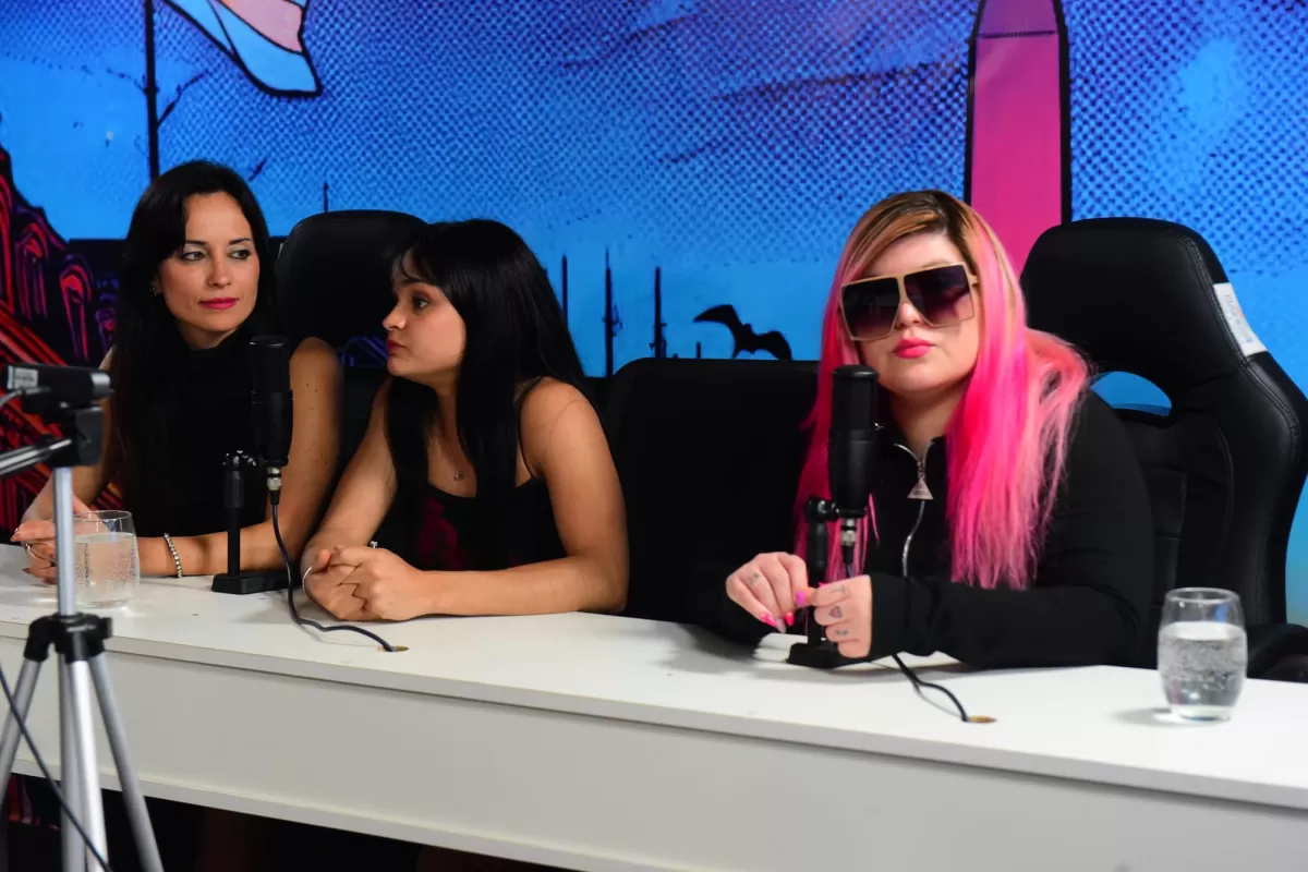 VIDEO | Stephy Ayala, la voz de la "cumbia rosa", deslumbró en NOVA Stream