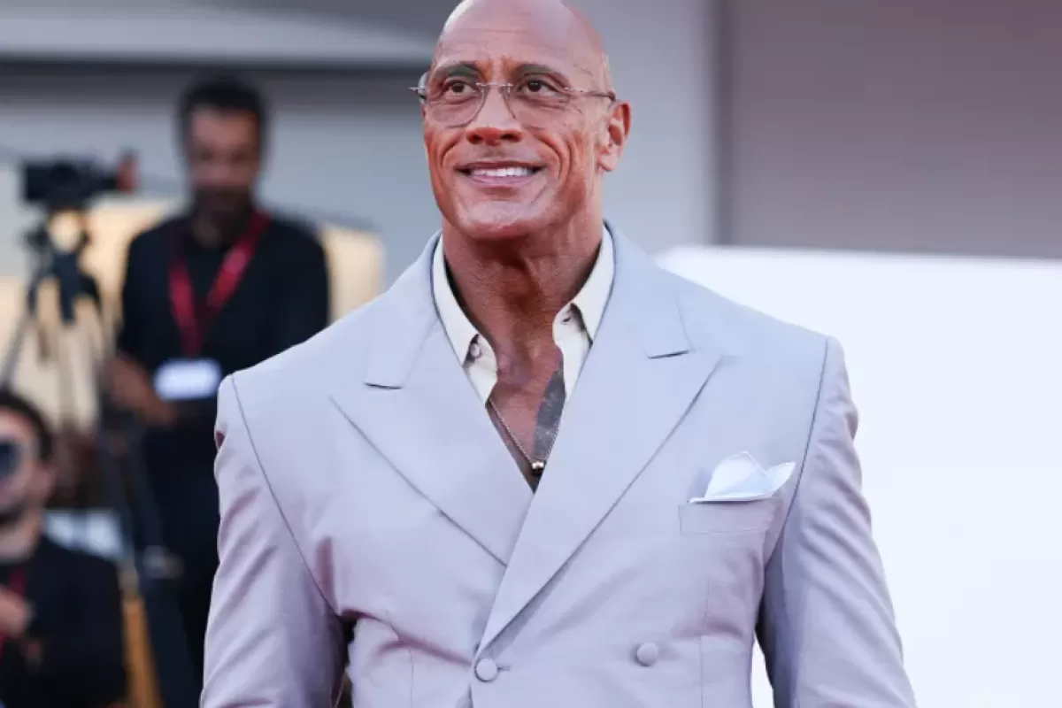VIDEO | Ovación de 15 minutos en Venecia: "La Máquina" conmueve a Dwayne "la roca" Johnson y al público