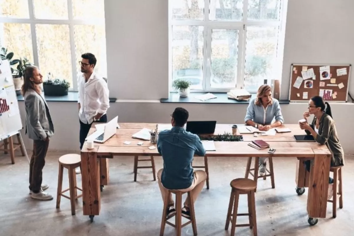 El 87 por ciento de los ejecutivos cree que la IA transformará por completo los roles de las organizaciones