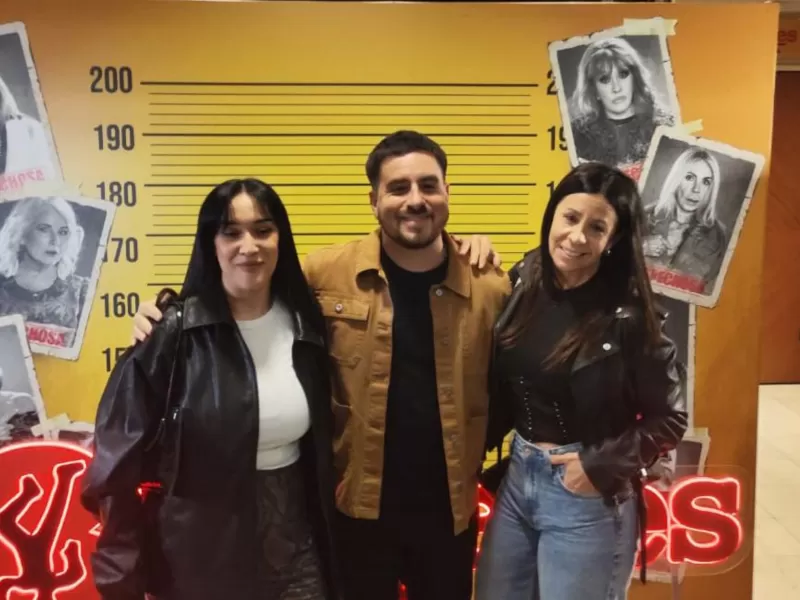 “8 mujeres”: José María Muscari reúne a un destacado elenco femenino en el Multiteatro