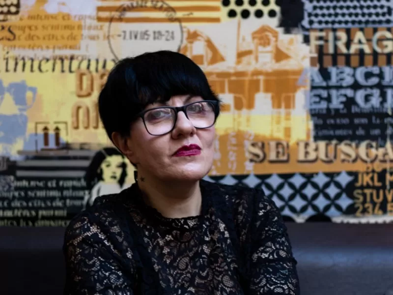 A trav&eacute;s de m&uacute;sicos extremos, Lala Toutonian intentar&aacute; descifrar c&oacute;mo naci&oacute; el mito del rock maldito