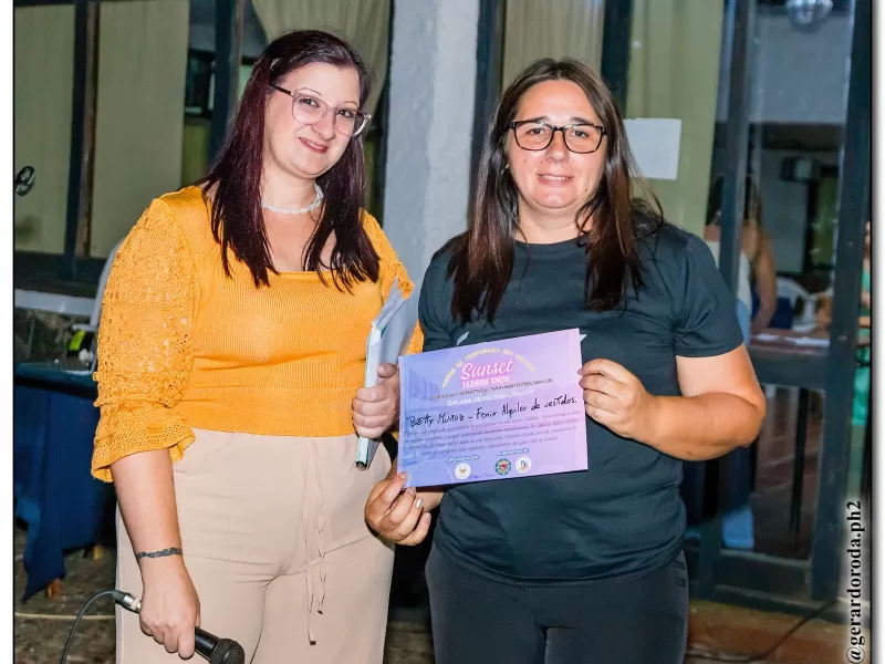 Uruguay: un desfile en San Luis reunió moda y solidaridad donde triplicó la recolección de útiles para chicos