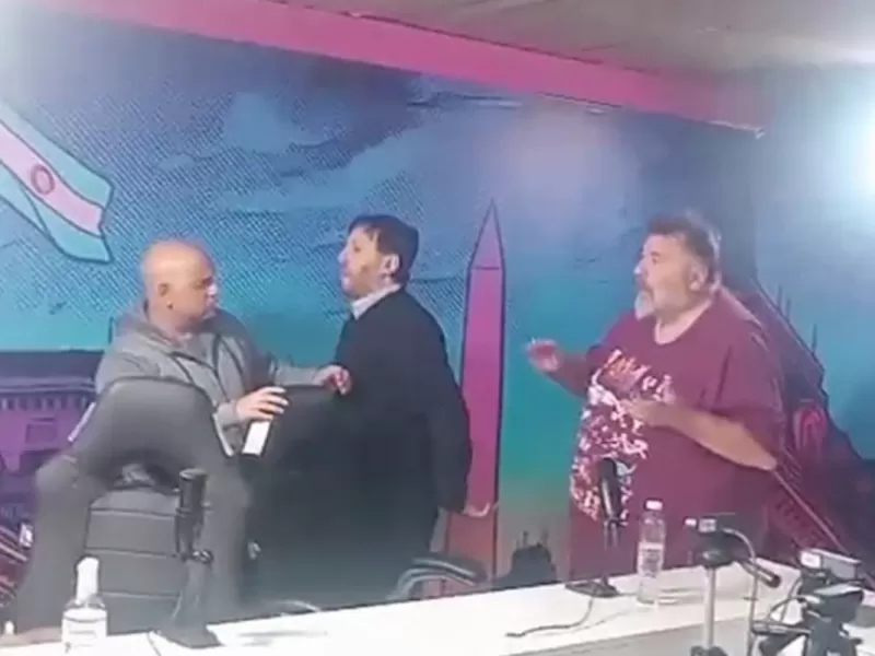 VIDEO | Mario Casalongue arrancó incómodo su programa tras los incidentes en el canal Vale Todo