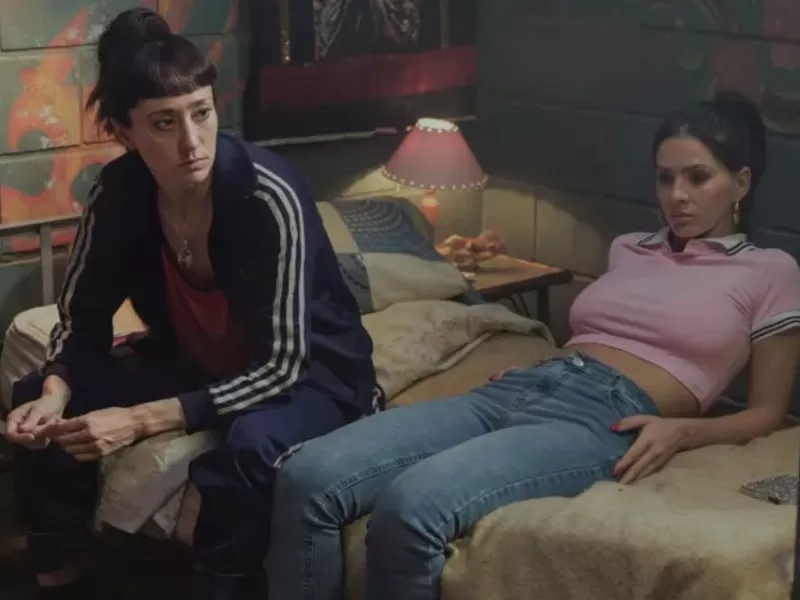 En el barro vuelve a Netflix con una segunda temporada más oscura y violenta